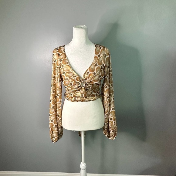 Urban Outfitters Semi Sheer Cropped Blouse Size Small NWT - Picture 2 of 10